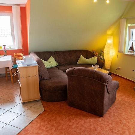 Urlaubs-Appartement Am Dorfrand Wieck Exterior photo
